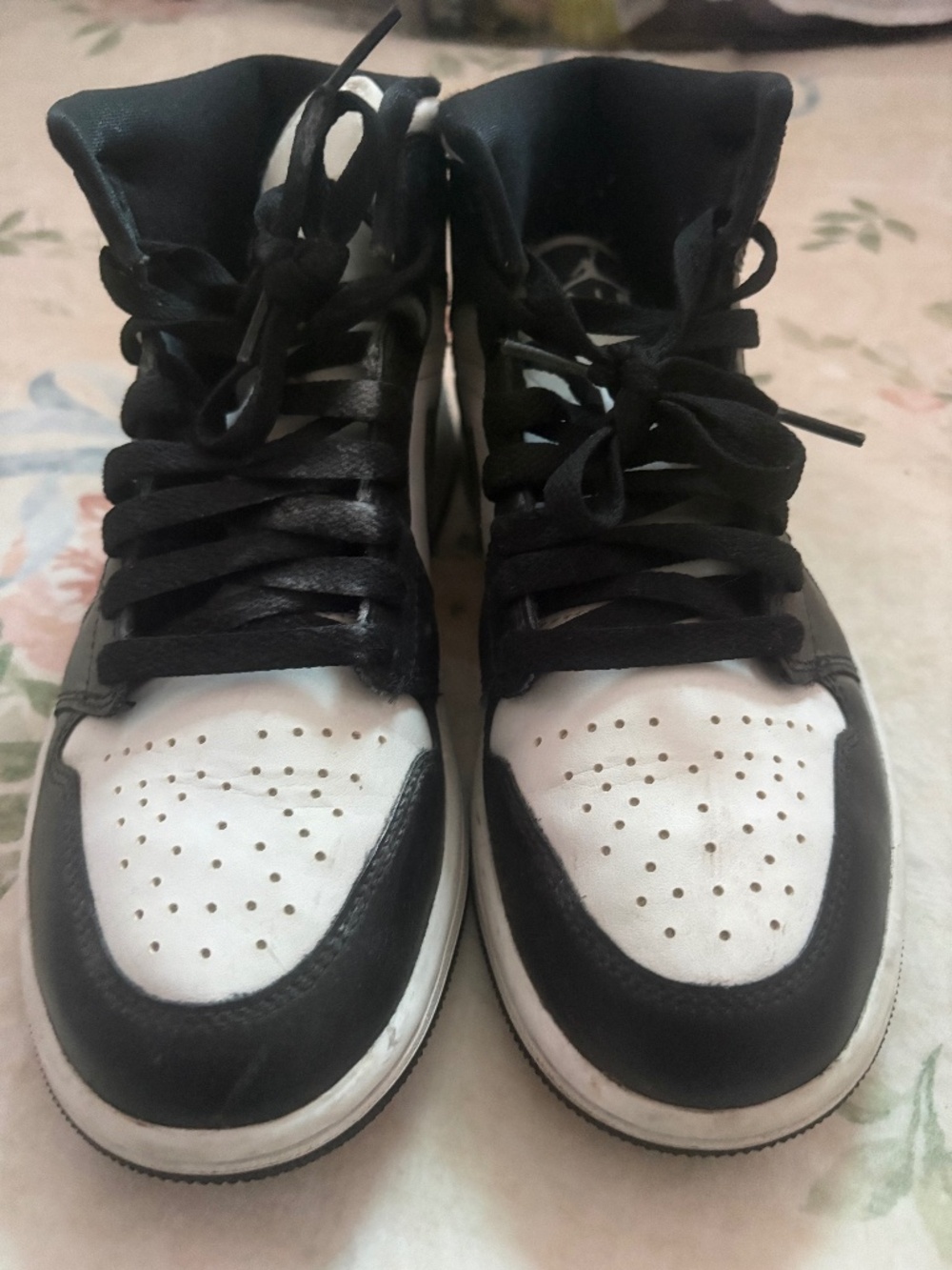 🖤🤍 Nike Dunk High Black & White Panda Sneakers – Size 7